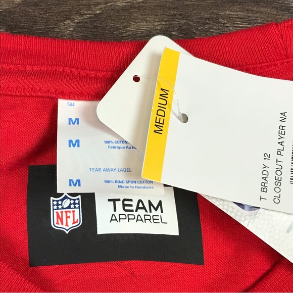 NFL Team Apparel Tampa Bay Buccaneers Tom Brady #12 Red T-Shirt Size Medium NWT - Picture 4 of 7